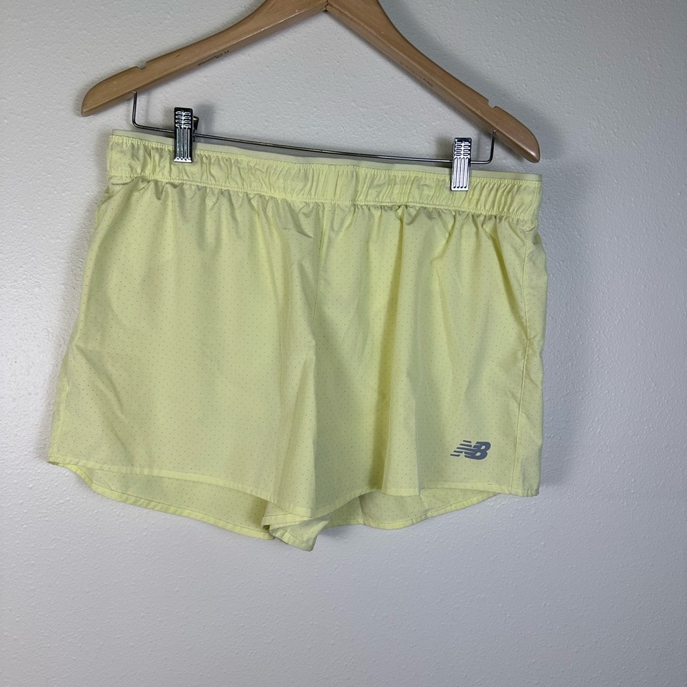 NEW BALANCE Womens L Activewear Running RC Seamless 3 Inch Breathable Shorts - Picture 3 of 8